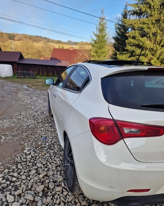 Alfa Romeo Giulietta cena 47000 przebieg: 105000, rok produkcji 2011 z Żmigród małe 191